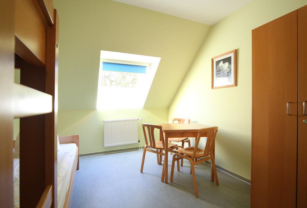 DJH Jugendherberge Born-Ibenhorst Zimmer foto